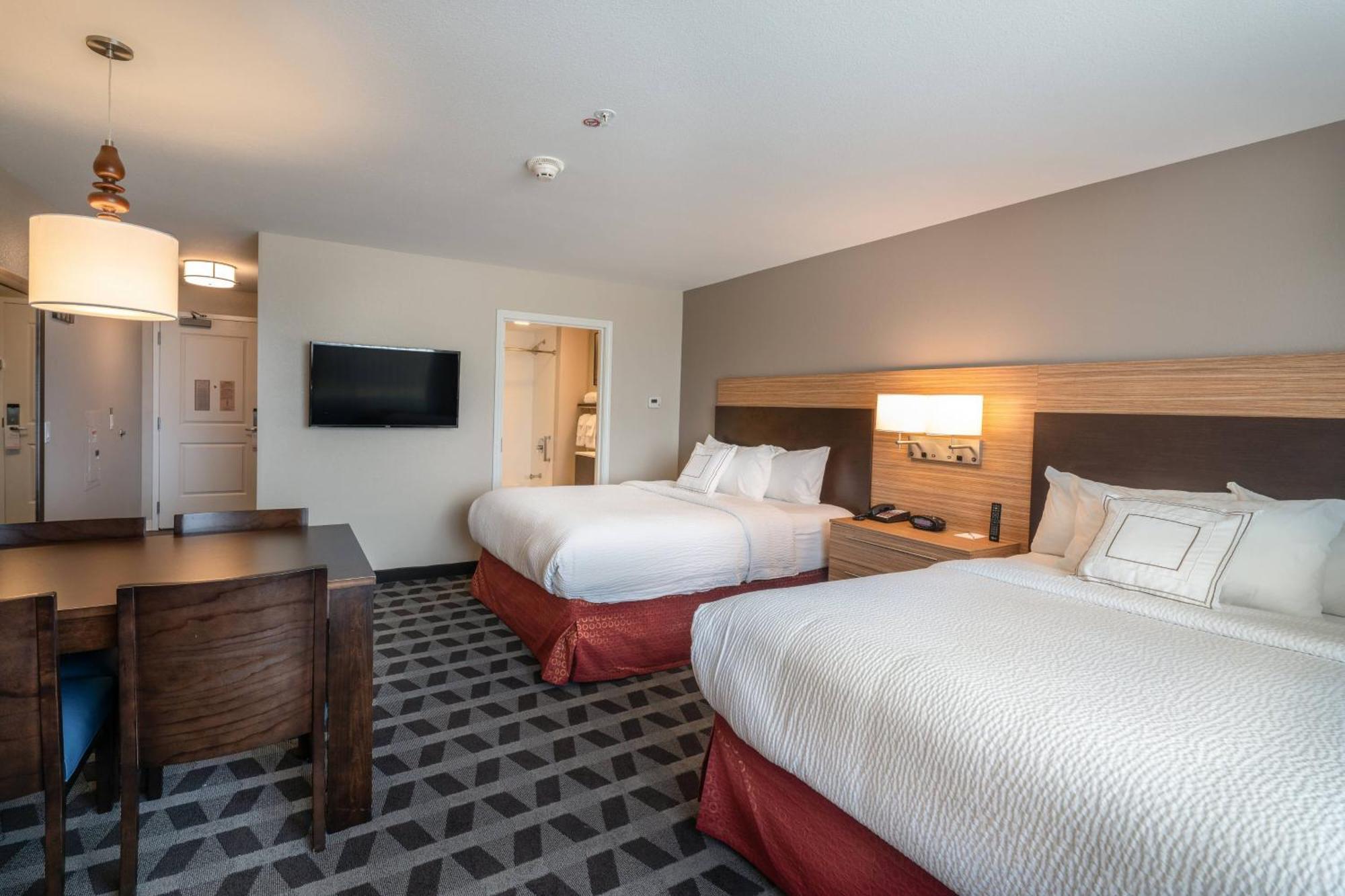 Towneplace Suites By Marriott Milwaukee Oak Creek Exterior photo